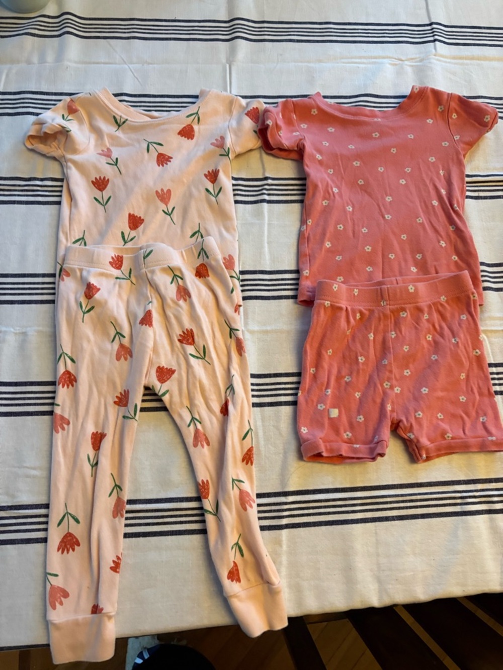 Old Navy floral girls pajama sets